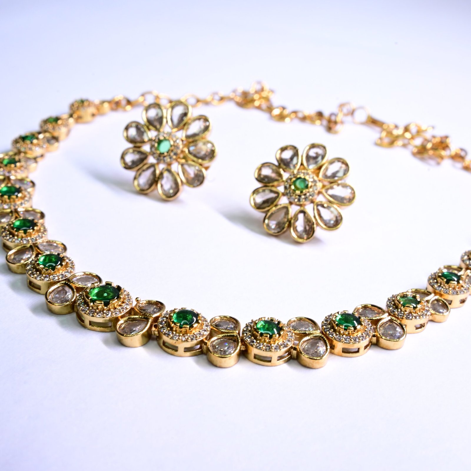 Desiner Green & White stone Necklace