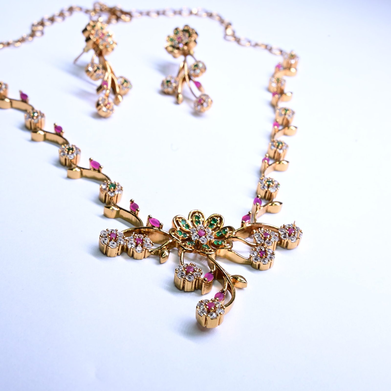 Leaf Design  Neacklace