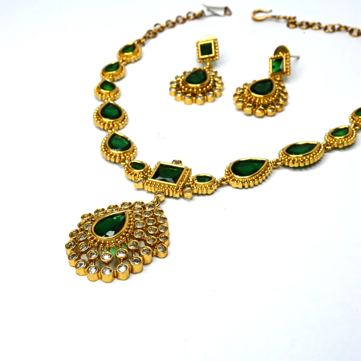 Elegant Green and white stone Necklace
